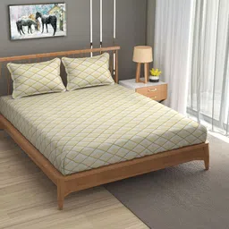 Bromwick Beige Bedsheet with 2 Pillow Covers-picture-35