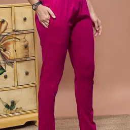 URBAN TRENDING Women Urban Straight Fit Low-Rise Cigarette Trousers image 3