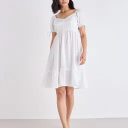 Styli Women Sweetheart Neck Puff Sleeves Pleated Empire Dress-image-13