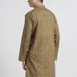 DIYAASH BY AKASH Men Embroidered Thread Work Kurta image 4