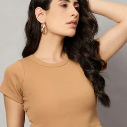 Nun Blouson Crop Top image 3