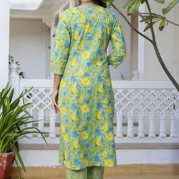 Kohsh Women Floral Printed Regular Pure Cotton Kurta with Trousers & With Dupatta image 3