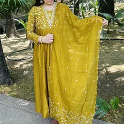 MOKOSH Embroidered Thread Work Anarkali Kurta with Trousers & Dupatta-image-5