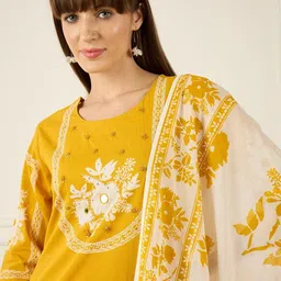 Indo Era Women Floral Printed Regular Mirror Work Pure Cotton Kurta with Trousers & With Dupatta image 4
