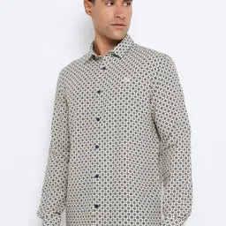 BEN SHERMAN Men Printed Spread Collar Relaxed Fit Casual Shirt-image-88