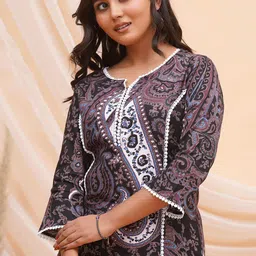 KBZ Ethnic Motifs Printed Notch Neck Thread Work Straight Kurta image 5