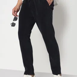 SHOWOFFFF Men Solid Relax Fit Low-Rise Regular Trousers image 5