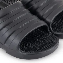 Feel alive Set Of 4 Ultra-Comfortable Lightweight Thong Flip-Flops image 5