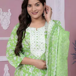HIGHLIGHT FASHION EXPORT Plus Size Floral Printed Thread Work Pure Cotton Kurta Set image 5