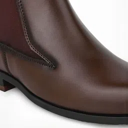 Roadster Men Brown Leather Chelsea Boots image 5