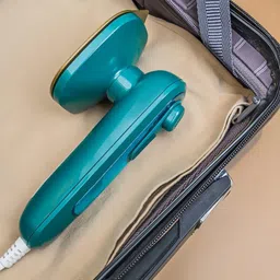 velora Mini Steam Iron: Portable, Dual Dry/Steam 200 W Steam Iron image 4