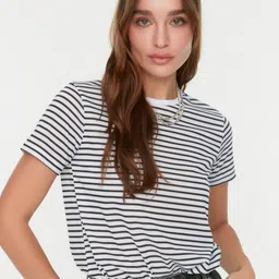 Trendyol Women Solid Round Neck T-Shirt-picture-20
