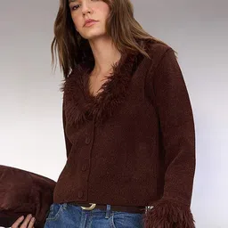 Trendyol Women Solid V-Neck Long Sleeve Cardigan with Fuzzy Detail-image-21