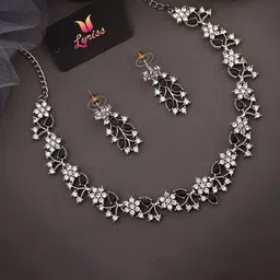 Anouk Silver-Plated Artificial Stones-Studded Necklace With Earrings image 3