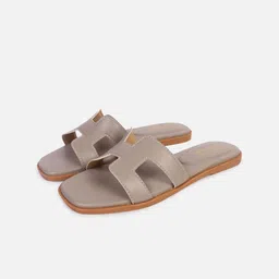 The Roadster Lifestyle Co Women Open Toe Flats-image-62