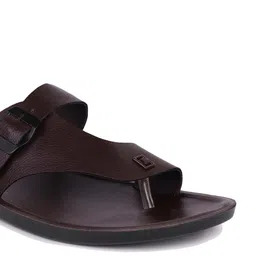 PENNEN Men Lightweight Comfort Sandals With Buckle Detail image 3