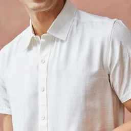 Fabindia Men Spread Collar Solid Casual Shirt image 3