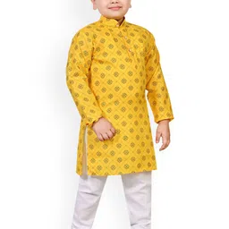 Arshia Fashions Boys Ethnic Motifs Printed Regular Kurta with Pyjamas image 3