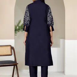 all about you Women Regular Thread Work Kurta with Trousers image 3