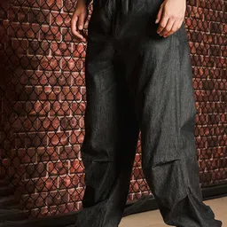 House of Koala Unisex Original Relaxed Fit Mid-Rise Mildly Distressed Stretchable Jeans image 5