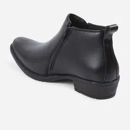 ID Men Block-Heeled Chelsea Boots image 5