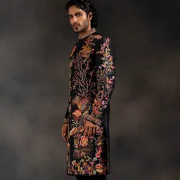 HILO DESIGN EmbroideredTides Sherwani Set image 5