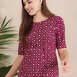 arangya Women Geometric Printed Crepe Kurta image 2