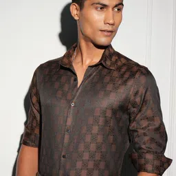 LOCOMOTIVE Men Cutaway Collar Geometric Printed Slim Fit Casual Shirt-picture-41