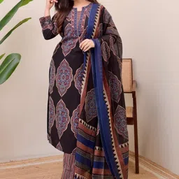 MILAAV Ethnic Motifs Printed Notch Neck Straight Kurta & Trousers With Dupatta-picture-14