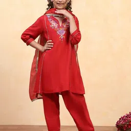 Biba Girls Ethnic Motifs Embroidered Regular Thread Work Kurta with Patiala & With Dupatta image 3