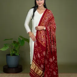 Ushvii Printed Cotton Silk Bandhani Dupatta image 2