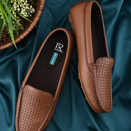 13 Reasons Women Leather Loafers-image-45