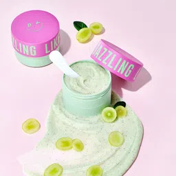 Dear Doer Dazzling Radiant Body Scrub with Grapeseed & Niacinamide - 300 ml image 5