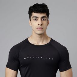 MuscleBlaze Men Pockets Compression T-shirt-picture-14