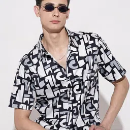 SHOWOFF Men Abstract Print Regular Fit Casual Shirt-picture-32