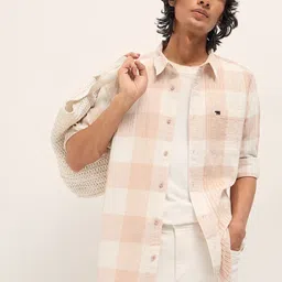 THE BEAR HOUSE Men Buffalo Checked Spread Collar Cotton Casual Shirt-image-60