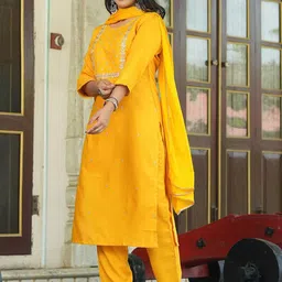 Navlik Women Ethnic Motifs Embroidered Regular Beads and Stones Kurta with Trousers & With Dupatta image 4