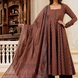Aaghnya Ethnic Motifs Printed Square Neck Panelled Anarkali Kurta With Palazzos & Dupatta-image-6