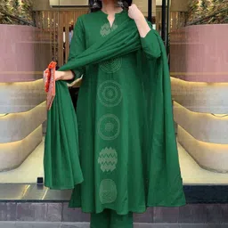 DIVASTRI Women Printed A-Line Kurta with Trousers & Dupatta image 5