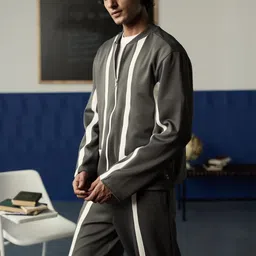 Muvazo Men Colourblocked Suede Bomber Jacket image 4