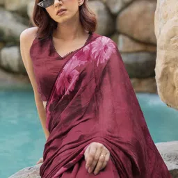 MIRCHI FASHION Floral Printed Embellished Border Saree With Blouse Piece image 4