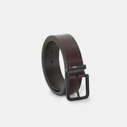 U.S. Polo Assn. Men Textured Leather Slim Belt image 4