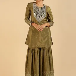 Vibes by Deebaco Fusion Bandhani Printed Mirror Work Detail Tunic With Sharara-picture-23