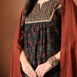 Anouk Women Ethnic Motifs Printed Empire Thread Work Pure Cotton Kurta with Trousers & With Dupatta image 4