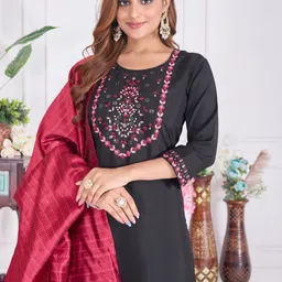 YAMUNE Women Ethnic Motifs Embroidered Regular Thread Work Chanderi Cotton Kurta with Trousers & With Dupatta image 5