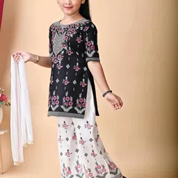 NFashion Girls Printed Kurta Palazzos And Dupatta image 3