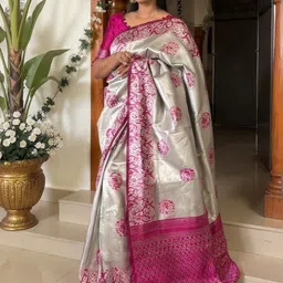 ZIKARAA Ethnic Motifs Zari Heavy Work Saree image 3