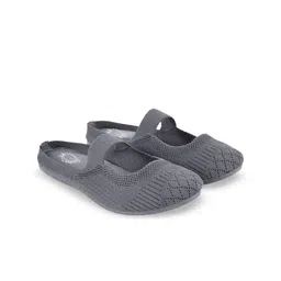 Shoetopia Women Solid Regular Round Toe Mules Flats image 1