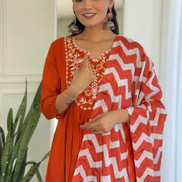 URMIR FASHION Women Ethnic Motifs Embroidered Empire Thread Work Kurta with Trousers & With Dupatta image 3