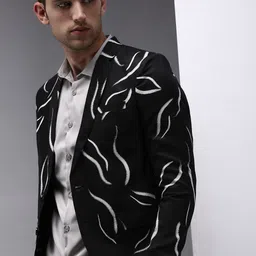 SHOWOFFFF Printed Slim-Fit Single Breasted Blazer image 2